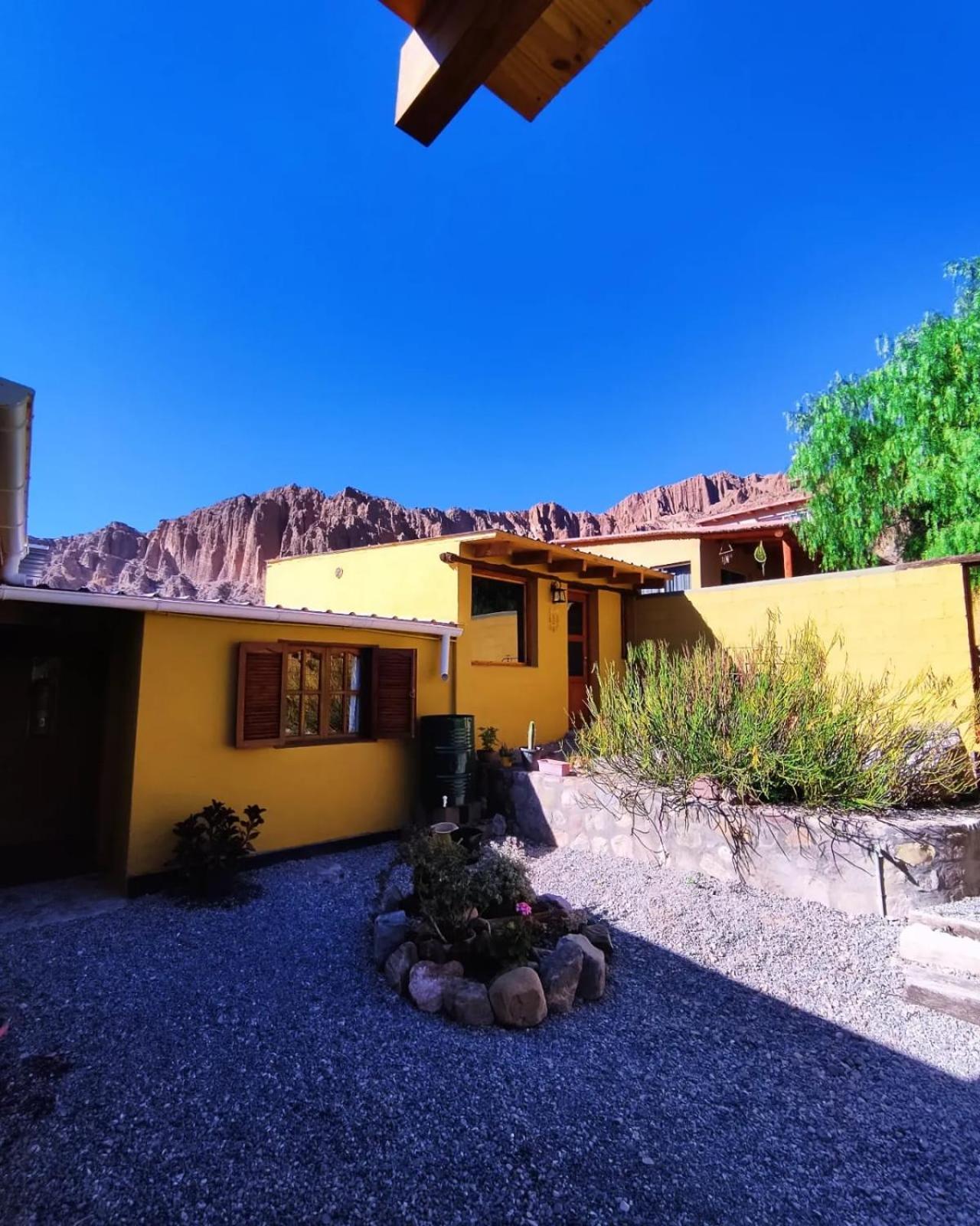Retama Bed & Breakfast Tilcara Exterior photo